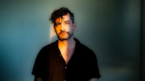 La hype monte pour le prochain album de Bonobo avec "Shadow"